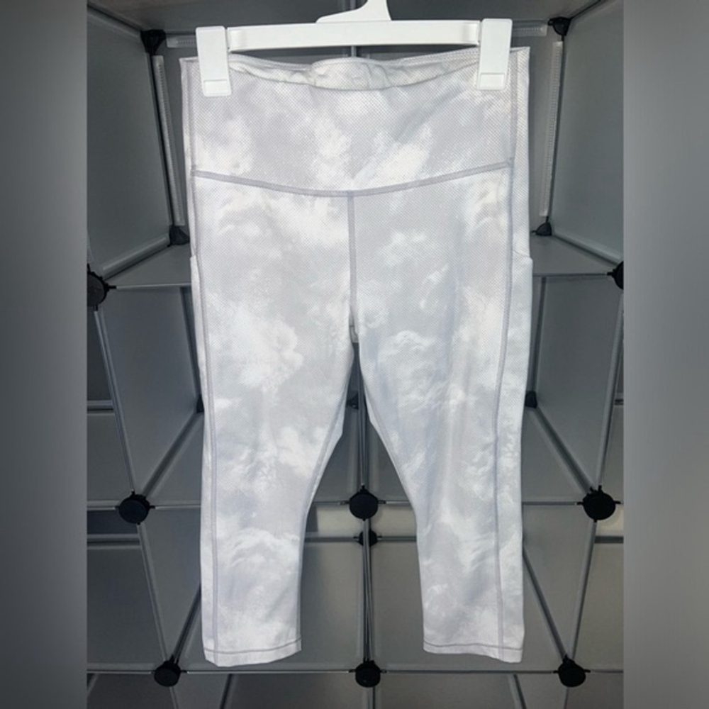 Athleta Women's Ultimate Stash Pocket Printed Crop Leggings White Gray Size M - Picture 3 of 10
